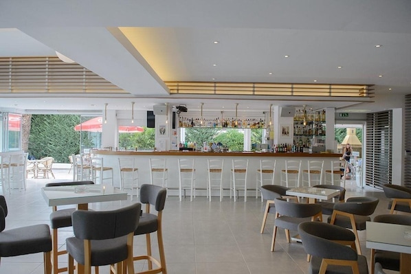 Bar (on property) - Roda Oasis (RODA BEACH - CORFU)