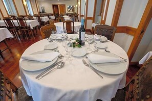 Dining - Universal (Terras de Bouro)