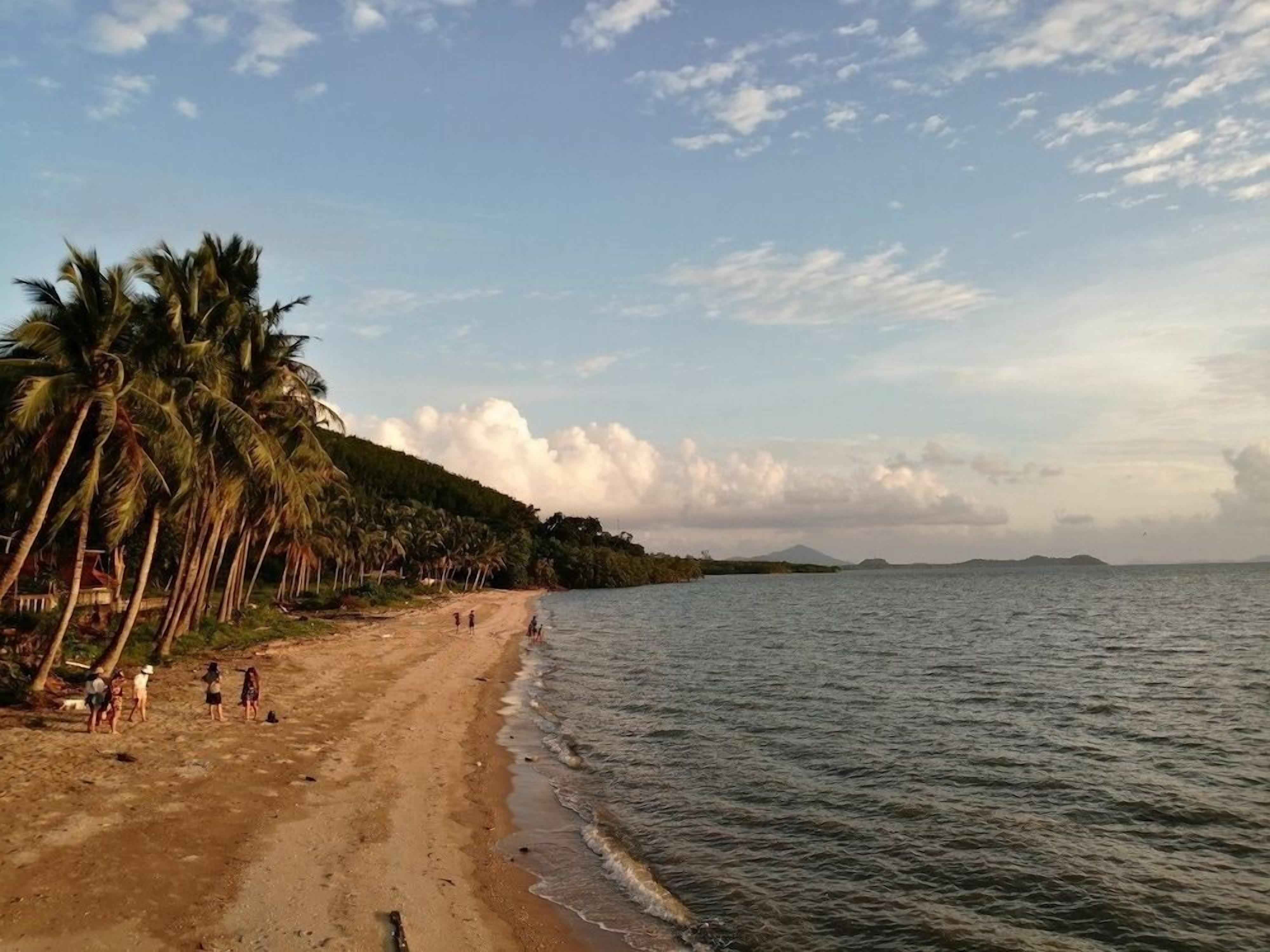 ชายหาด