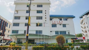 A multi-story hotel with a prominent sign reading "MIRI HOTEL". - Miri Hotel (Miri)