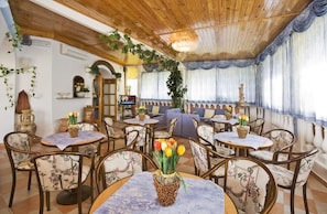 Dining - Riva Del Sole (Forio)