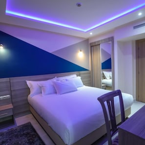 Ảnh chưa phân loại, 5 trong số 16 ảnh, nút