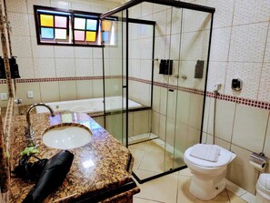 Grand Room, 1 Bedroom, Jetted Tub | Hypo-allergenic bedding, blackout curtains, free WiFi, bed sheets