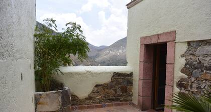 Hotel Amor y Paz