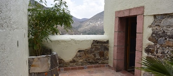 Hotel Amor y Paz
