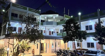 99 Inn Hotel