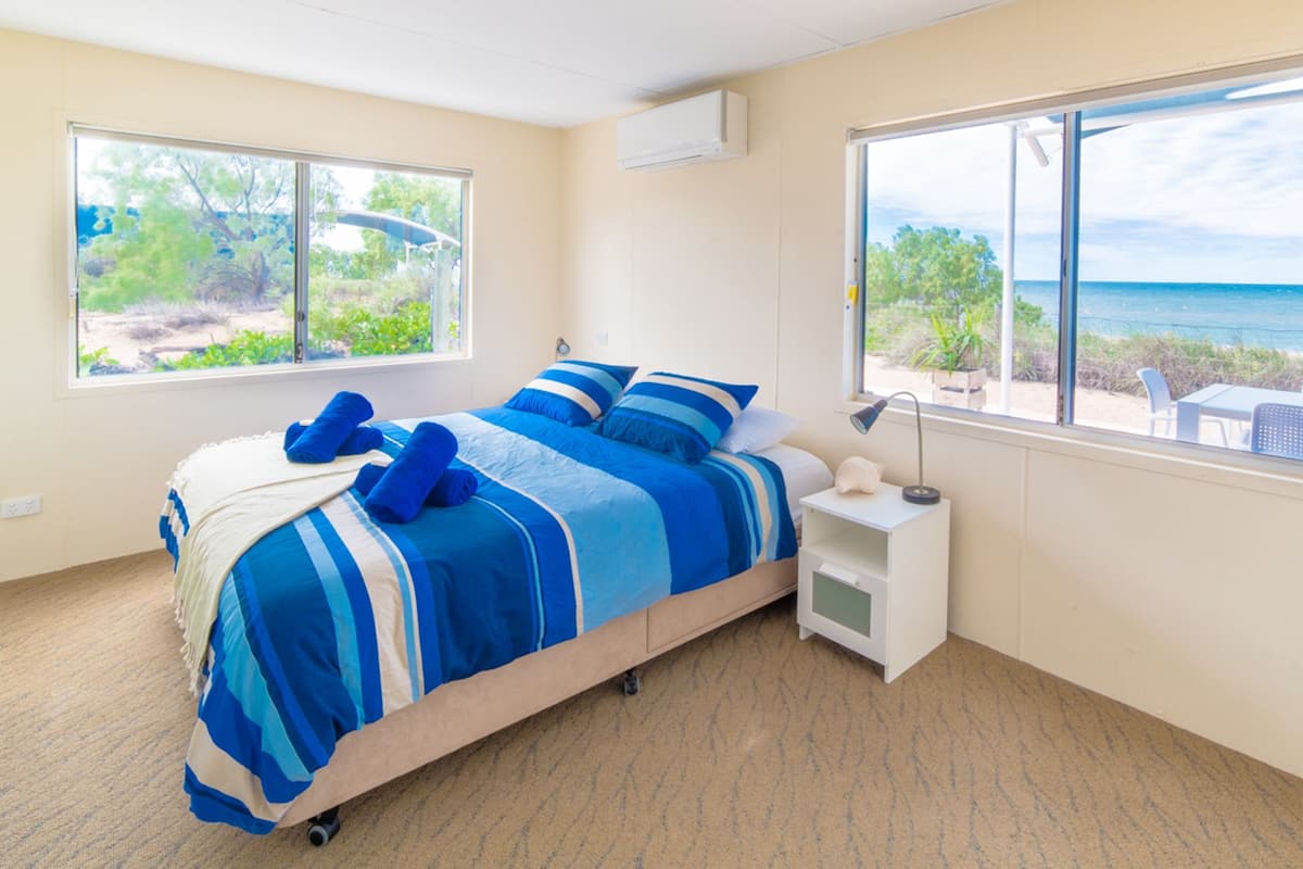 Cabin, 3 Bedrooms, Ocean View, Beachfront | Bed sheets
