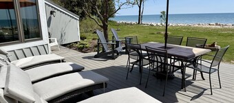 Large Unique & Artistic Lake Michigan Beach House / Awesome Game Room