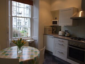 Fridge, microwave, oven, stovetop - Beautiful 2 Bedroom Apartment in Historic Central Edinburgh (EDINBURGH)