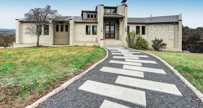 Luxury retreat, magnificent sunset views