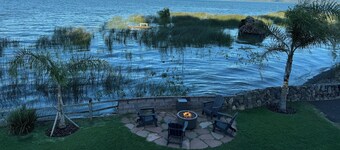 25% de rabais par semaine 10% de rabais sur 3 nuits jusqu'en mai 2020<br>Maison luxueuse sur Point!