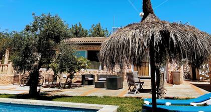 Private farm, wifi, private pool, barbecue, 13 minutes from the beach