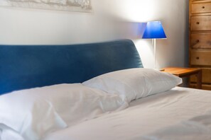 2 bedrooms, iron/ironing board, free WiFi, bed sheets - Apartment in a 13th Century palace in the heart of Florence  (Firenze)