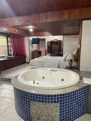 Suite Master | Minibar, WiFi, bed sheets