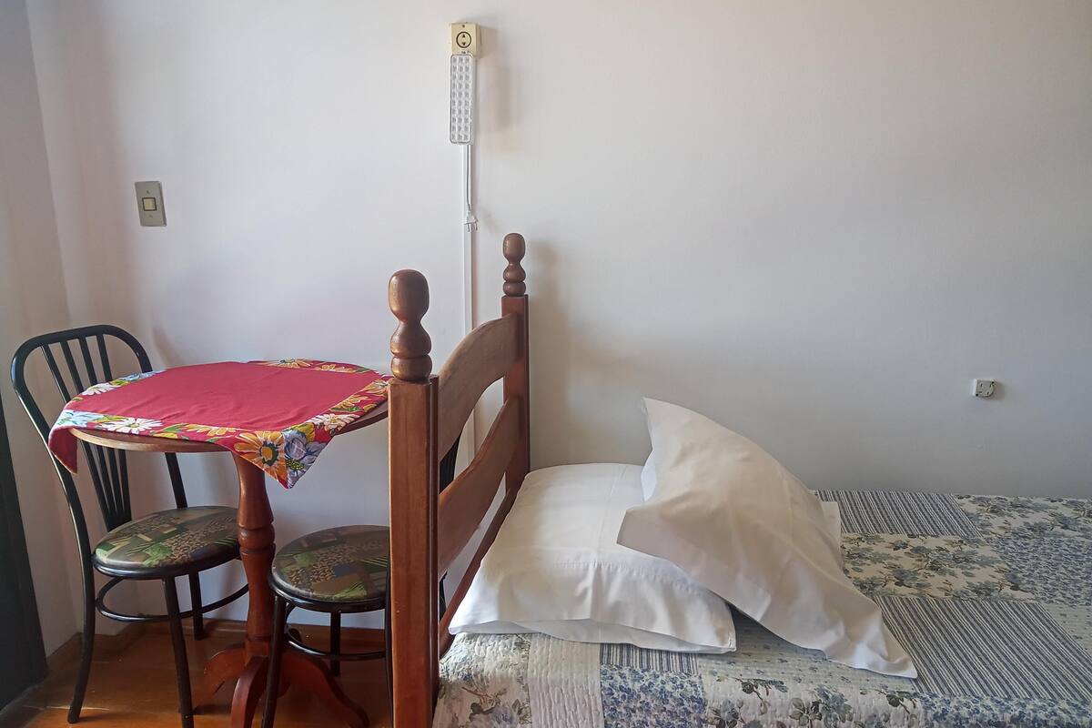Deluxe Quadruple Room | Minibar, individually decorated, individually furnished, desk