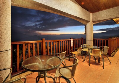 以马内利度度假村