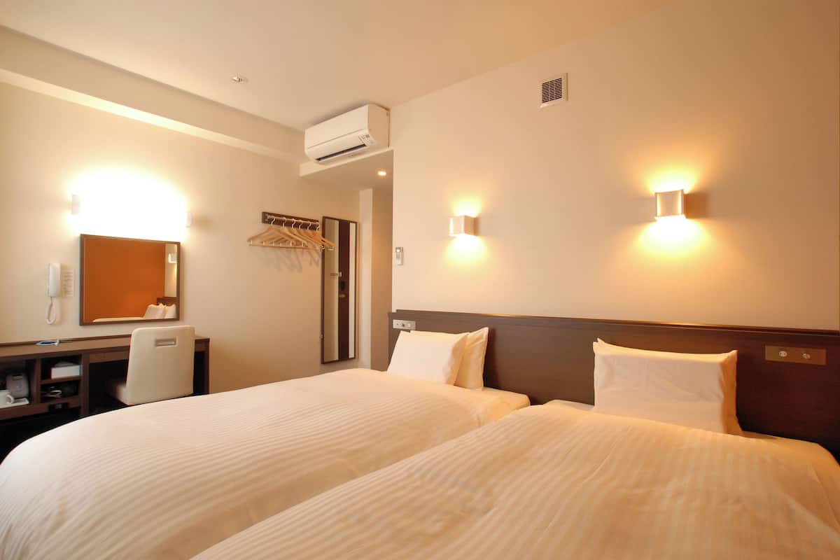 Down duvets, desk, blackout curtains, soundproofing