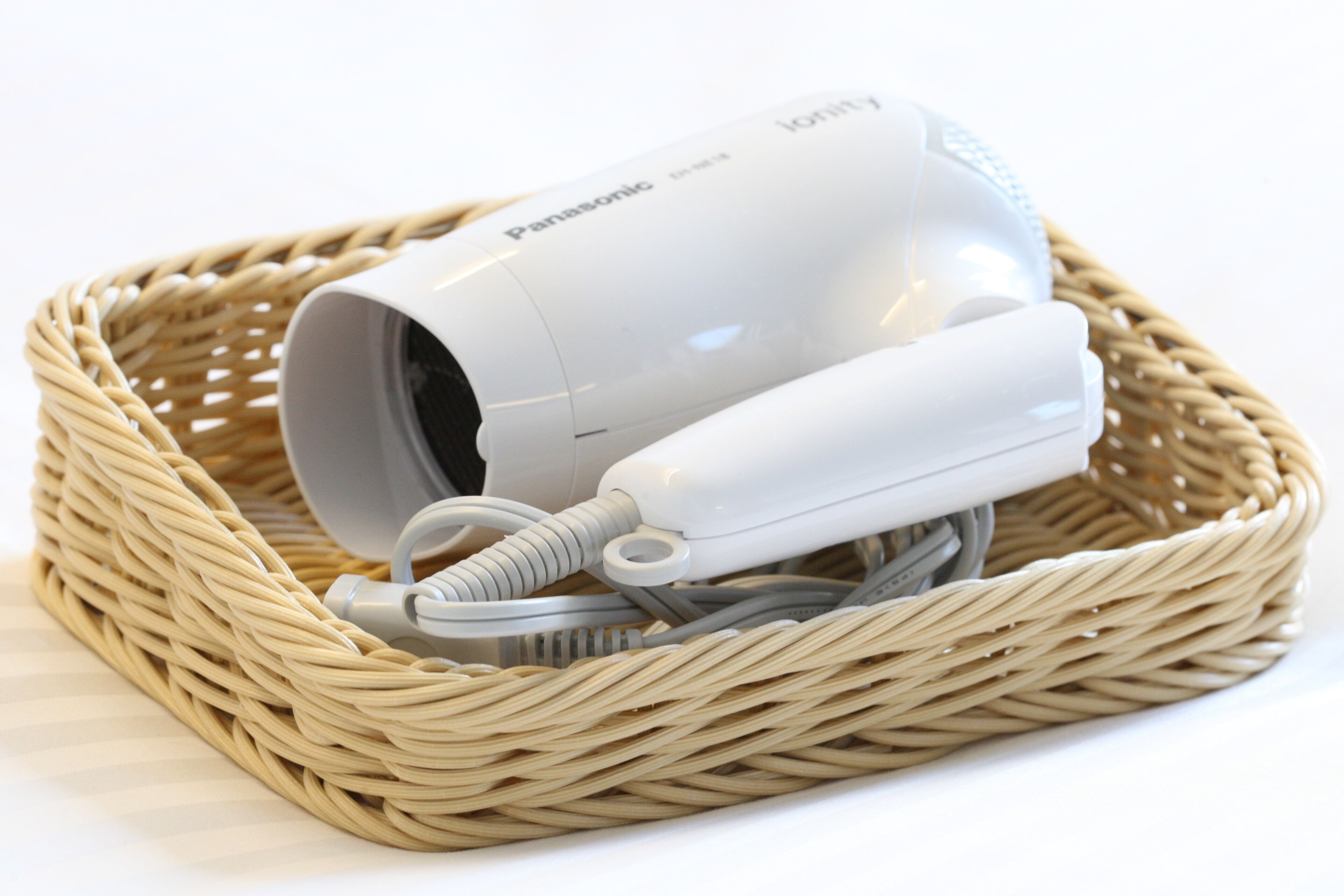 combined shower/bathtub, free toiletries, hair dryer, slippers