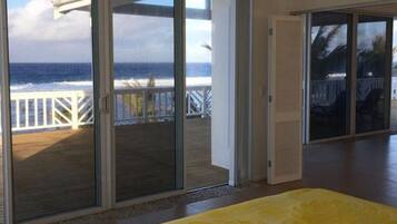 Huis, 3 slaapkamers, aan het strand | Balkon