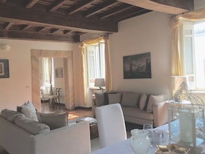 Smart TV, fireplace, offices