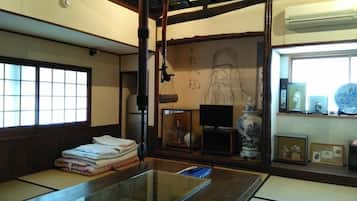 Japanese Style Room for 4 people, No.6 | Free WiFi