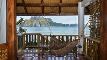 Chambre de base double, en face de la plage | Vue du balcon
