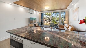 Interior - A/C North Shore Maui - Paia/Kuau <br>Just steps away to Mama’s and beach (Kuau)