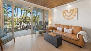 Smart TV, DVD player, books - A/C North Shore Maui - Paia/Kuau <br>Just steps away to Mama’s and beach (Kuau)