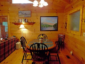 Dining - Cozy Log Cabin In Riverbend, Lake Lure North Carolina (Lake Lure)