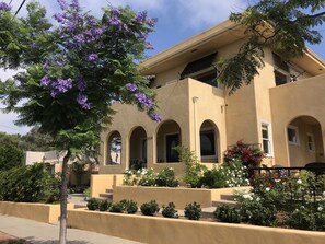 Exterior - Charming Casa Montecito, Newly Renovated in Peaceful Mission Hills (San Diego)