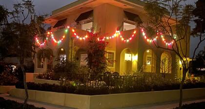 Charmante Casa Montecito, récemment rénovée à Peaceful Mission Hills