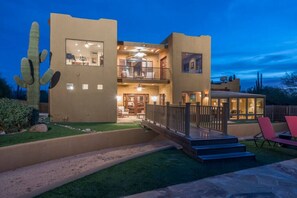 Exterior - The Red Bird Sanctuary (Scottsdale)