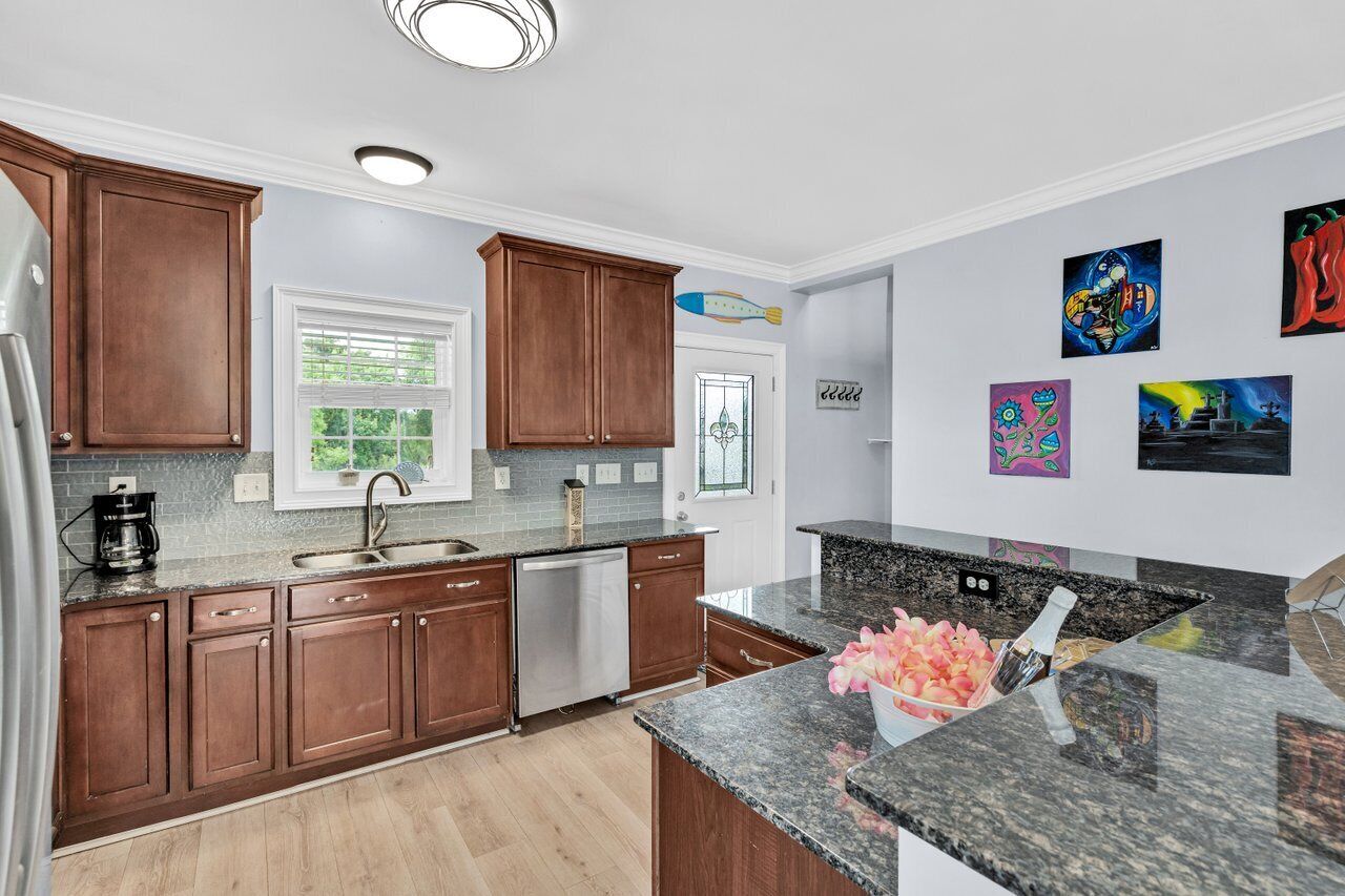 冰箱、微波炉、烤箱、炉灶