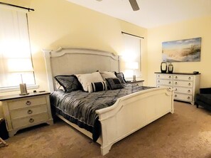4 Schlafzimmer, Schreibtisch, Bügeleisen/Bügelbrett, kostenloses WLAN