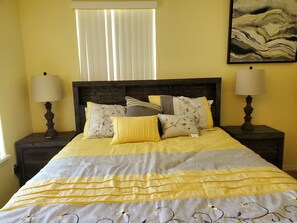 4 camere, una scrivania, ferro/asse da stiro, Wi-Fi gratuito