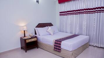 Standard Single Room | Minibar, desk, free WiFi, bed sheets