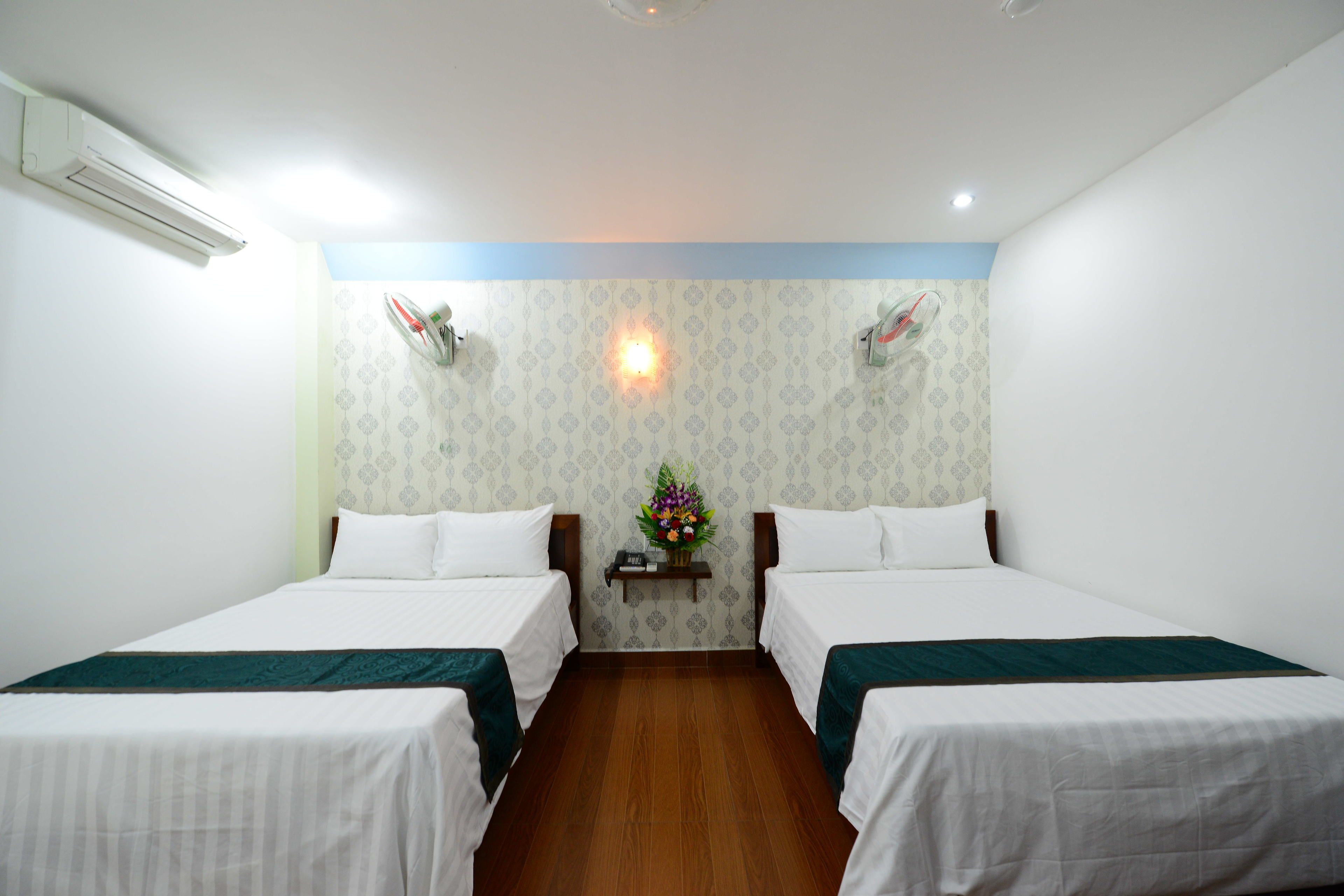 minibar, desk, soundproofing, free wifi