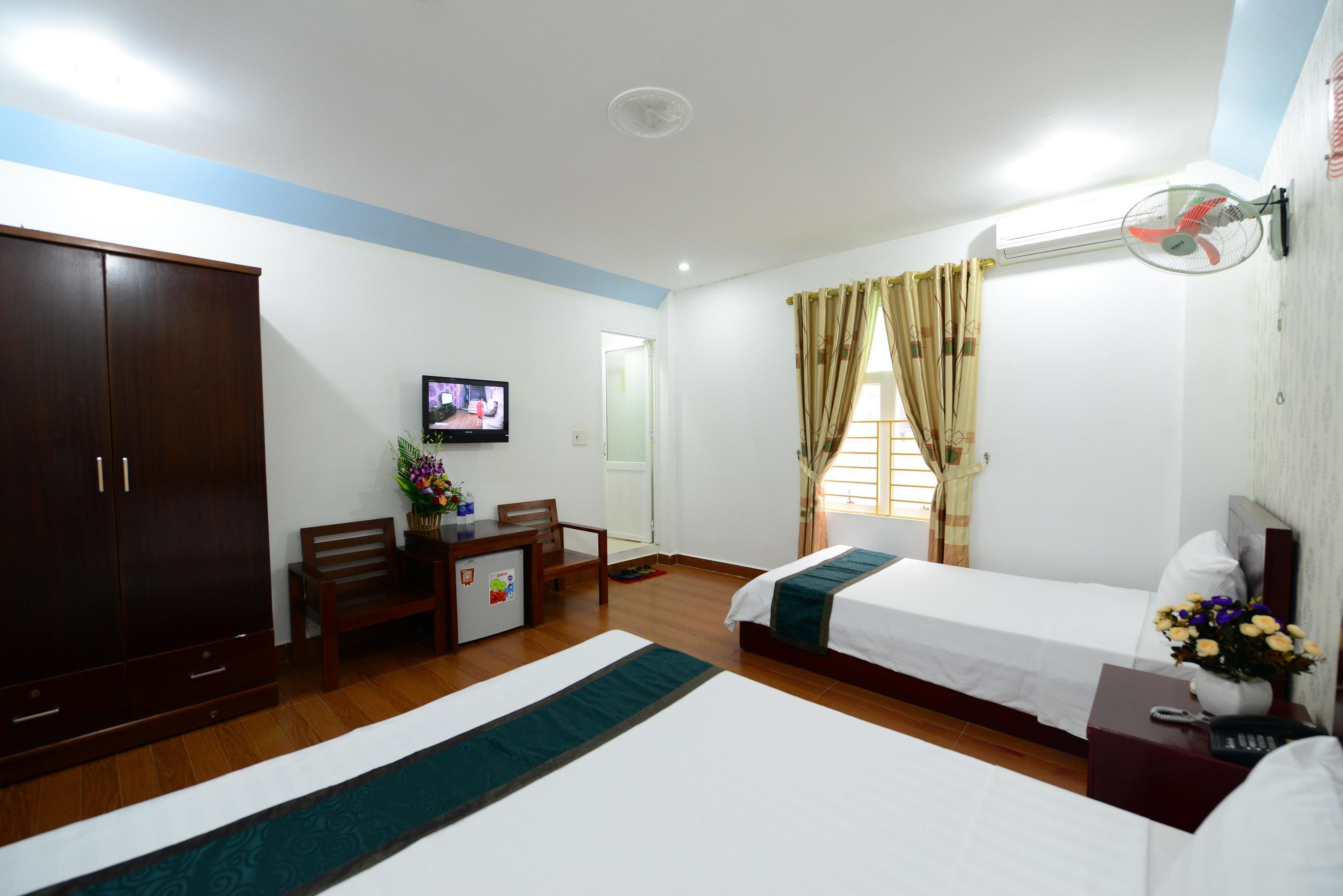triple room | minibar, desk, soundproofing, free wifi