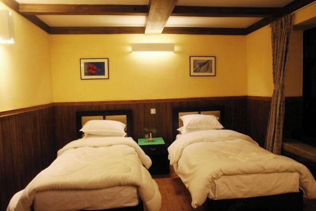 Desk, WiFi (free), bed sheets