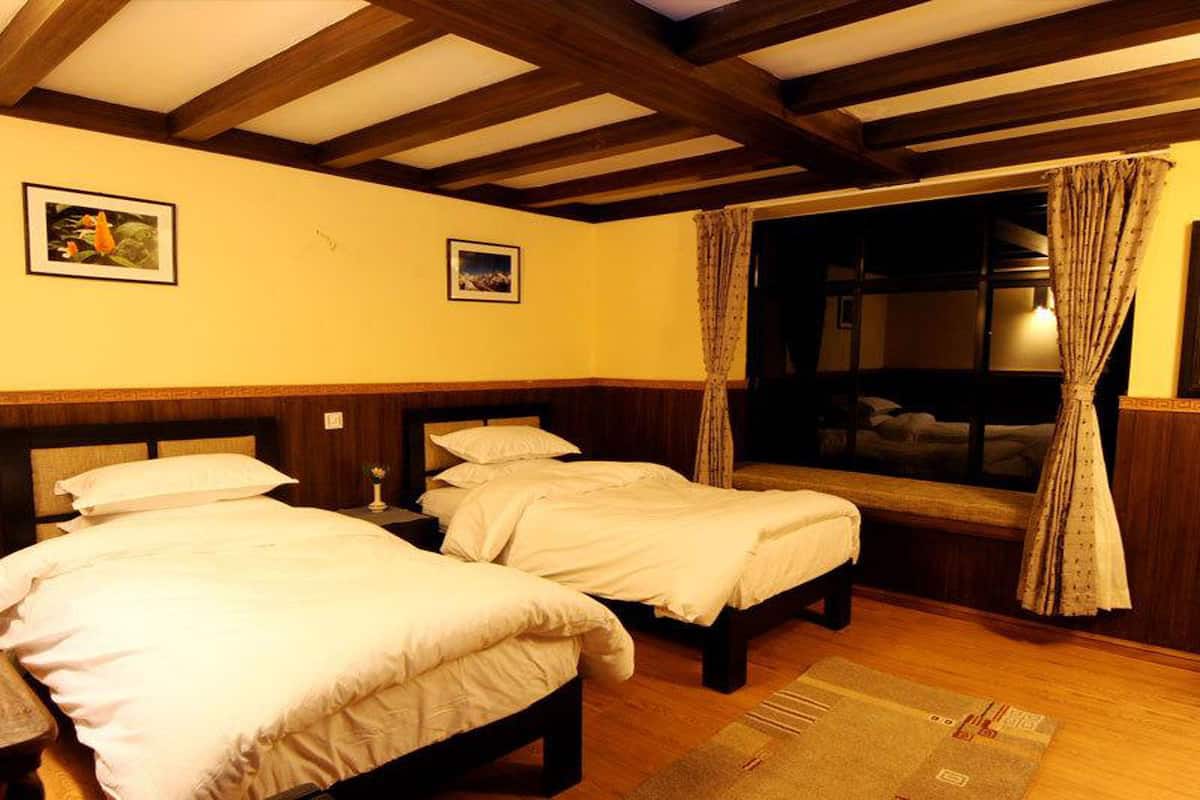 Escritorio, wifi gratis y ropa de cama