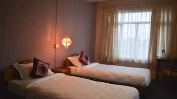 Basic Room, 1 Bedroom, Garden View | In-room safe, desk, free WiFi, bed sheets