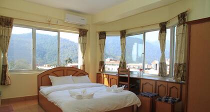 Hotel Milarepa