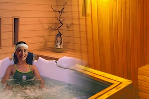 Massages - Tunjungan Hotel (Surabaya)