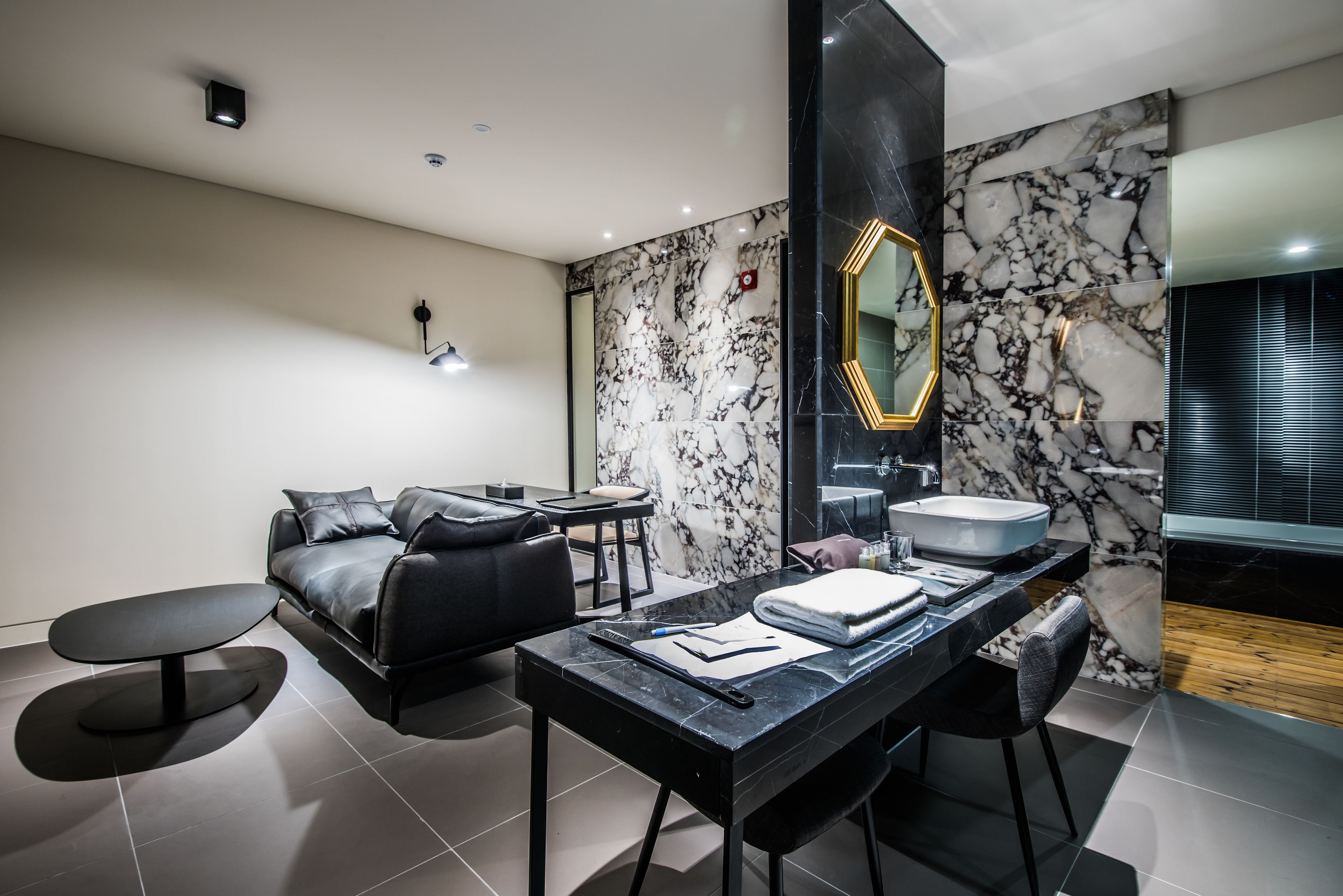 vip | premium bedding, down duvets, pillow-top beds, desk