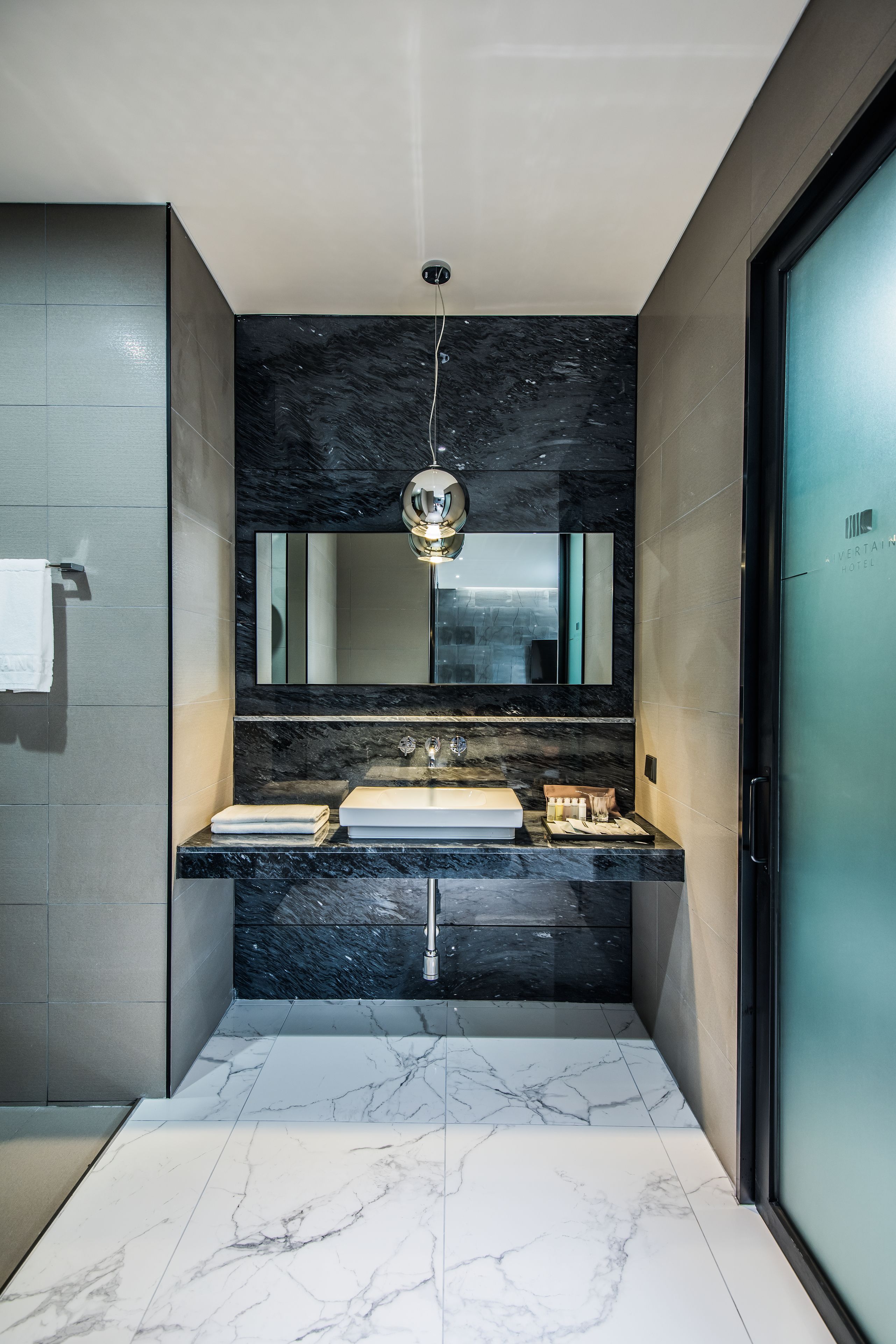 vvip | bathroom sink