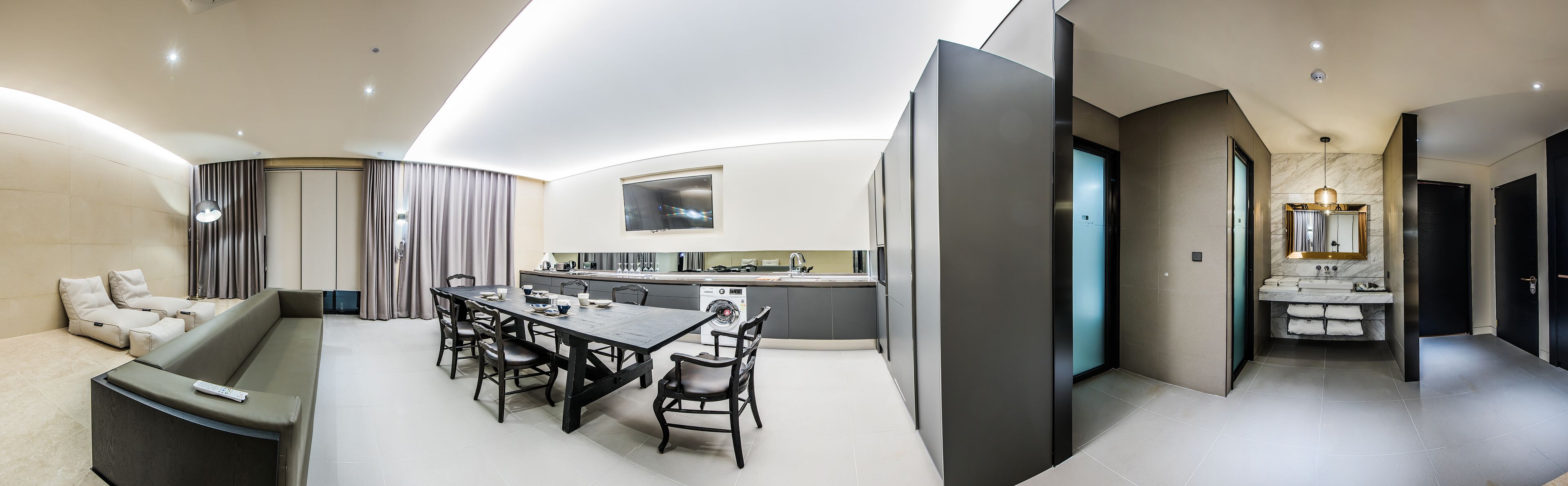Deluxe Suite Room | 起居区 | 平板电视