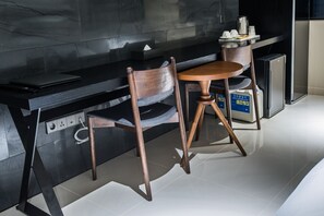 Triple Room | Premium bedding, down duvets, pillow-top beds, desk