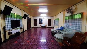 Family Room | Oppholdsområde | LCD-TV