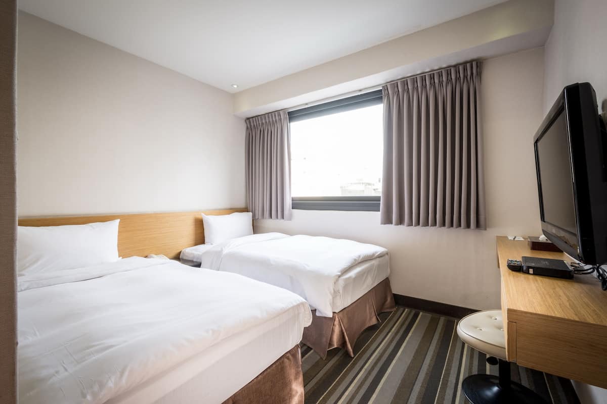 Down duvets, desk, blackout curtains, soundproofing