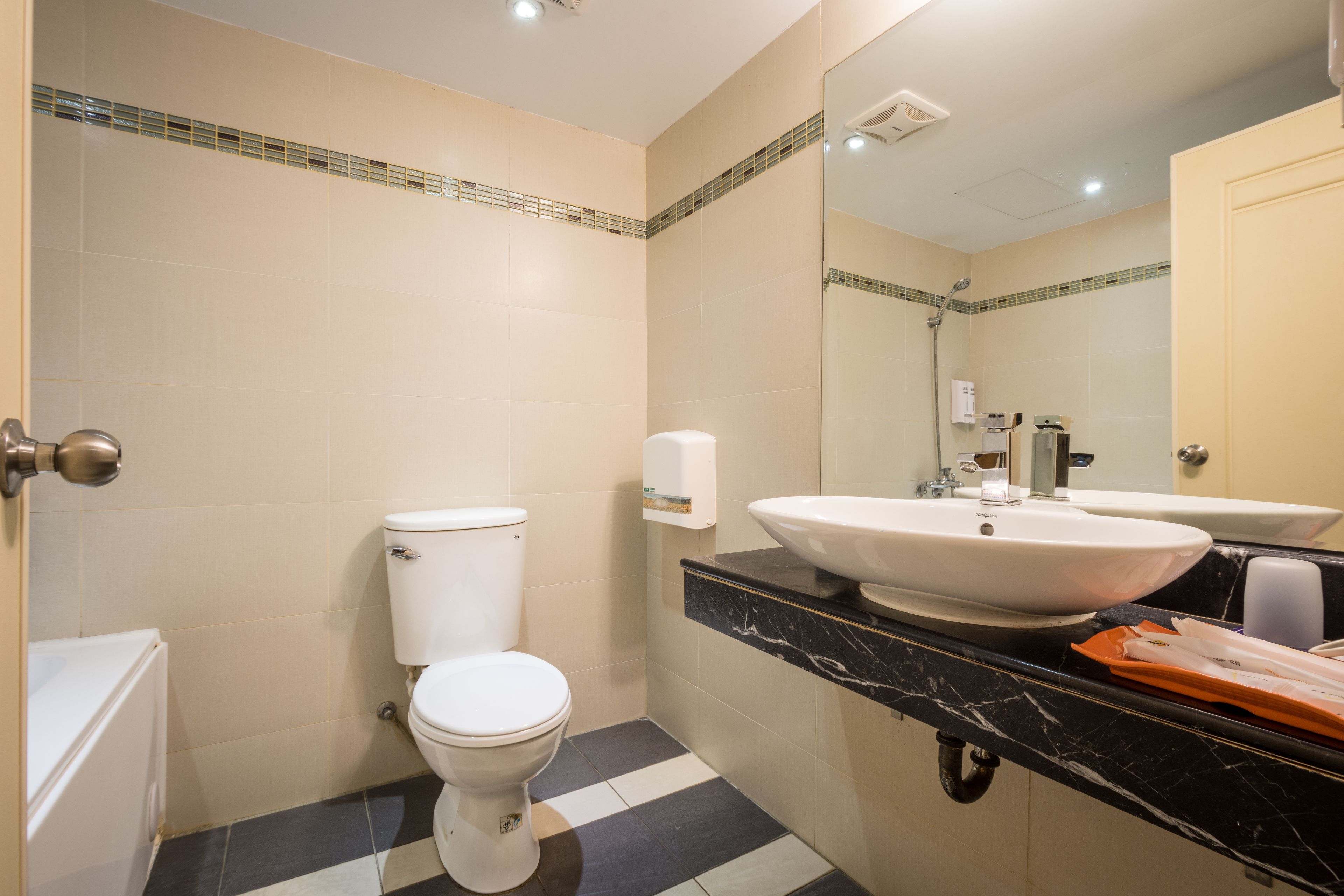 deluxe double room | bathroom | shower, hair dryer, slippers, towels